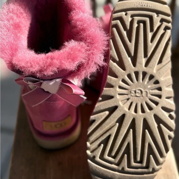 UGG Raspberry Mini Bailey Bow II Boots - Picture 3 of 5